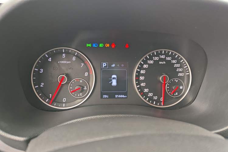 Used Hyundai ix25 2016 1.6T Dual-Clutch Two-Wheel Drive Smart GLS Model Instrument Cluster