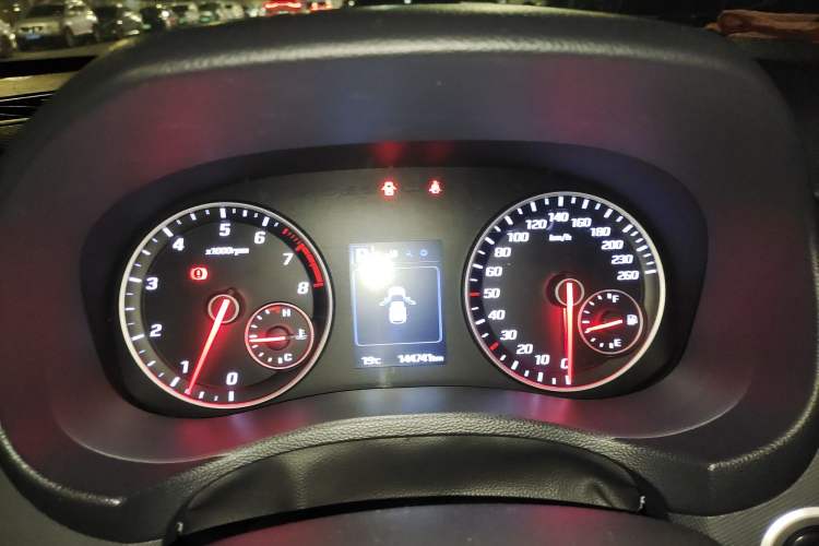 Used Hyundai ix25 2016 1.6T Dual-Clutch Two-Wheel-Drive Deluxe DLX Model Instrument Cluster