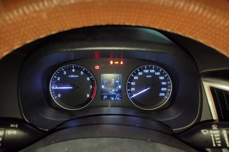 Used Hyundai ix25 2016 1.6T Dual-Clutch Two-Wheel-Drive Deluxe DLX Model Instrument Cluster