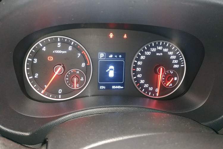 Used Hyundai ix25 2016 1.6T Dual-Clutch Two-Wheel Drive Smart GLS Model Instrument Cluster