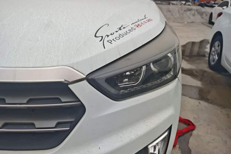 Used Hyundai ix25 2016 1.6T Dual-Clutch Two-Wheel Drive Smart GLS Model Left Front Headlight