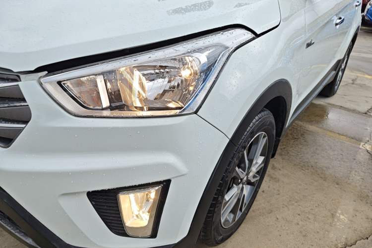 Used Hyundai ix25 2016 1.6T Dual-Clutch Two-Wheel Drive Smart GLS Model Left Front Headlight