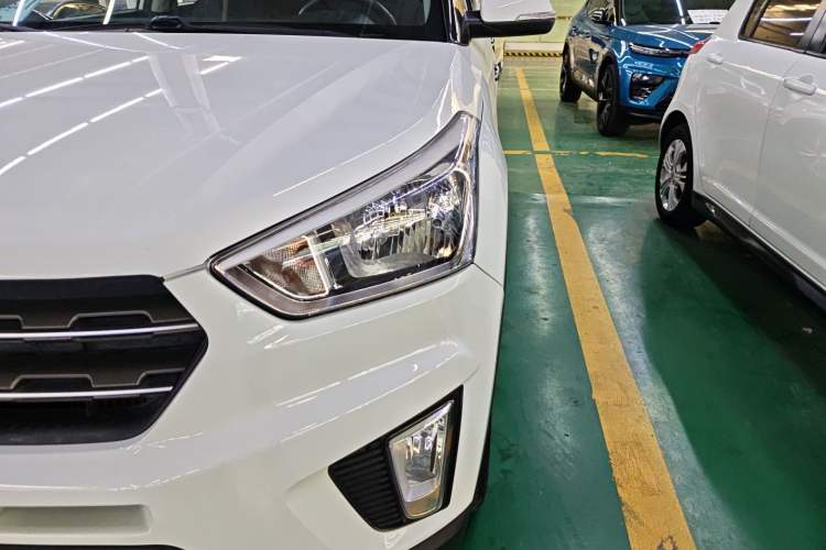 Used Hyundai ix25 2016 1.6T Dual-Clutch Two-Wheel Drive Smart GLS Model Left Front Headlight