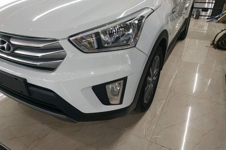 Used Hyundai ix25 2016 1.6T Dual-Clutch Two-Wheel Drive Smart GLS Model Left Front Headlight