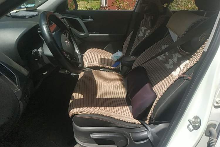 Used Hyundai ix25 2016 1.6T Dual-Clutch Two-Wheel Drive Smart GLS Model Left Front Seat