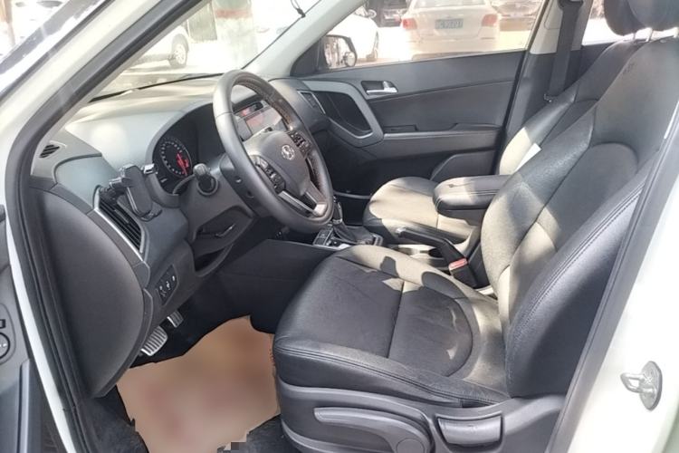 Used Hyundai ix25 2016 1.6T Dual-Clutch Two-Wheel Drive Smart GLS Model Left Front Seat