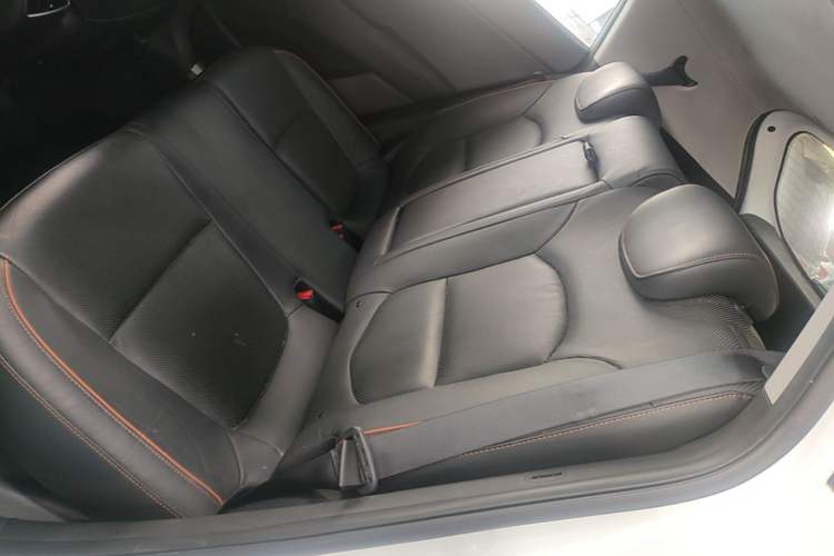 Used Hyundai ix25 2016 1.6T Dual-Clutch Two-Wheel-Drive Deluxe DLX Model Left Rear Seat