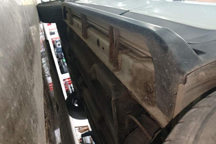 Used Hyundai ix25 2016 1.6T Dual-Clutch Two-Wheel-Drive Deluxe DLX Model Left Side Sill