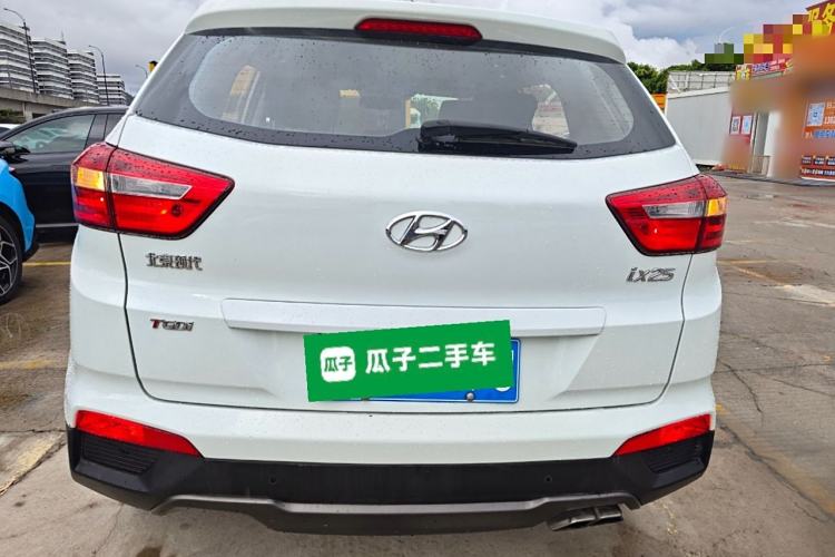 Used Hyundai ix25 2016 1.6T Dual-Clutch Two-Wheel Drive Smart GLS Model Rear