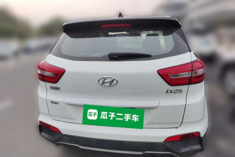 Used Hyundai ix25 2016 1.6T Dual-Clutch Two-Wheel-Drive Deluxe DLX Model Rear
