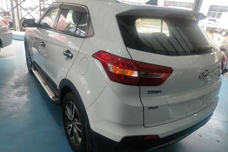 Used Hyundai ix25 2016 1.6T Dual-Clutch Two-Wheel-Drive Deluxe DLX Model Rear Left 45 Deg