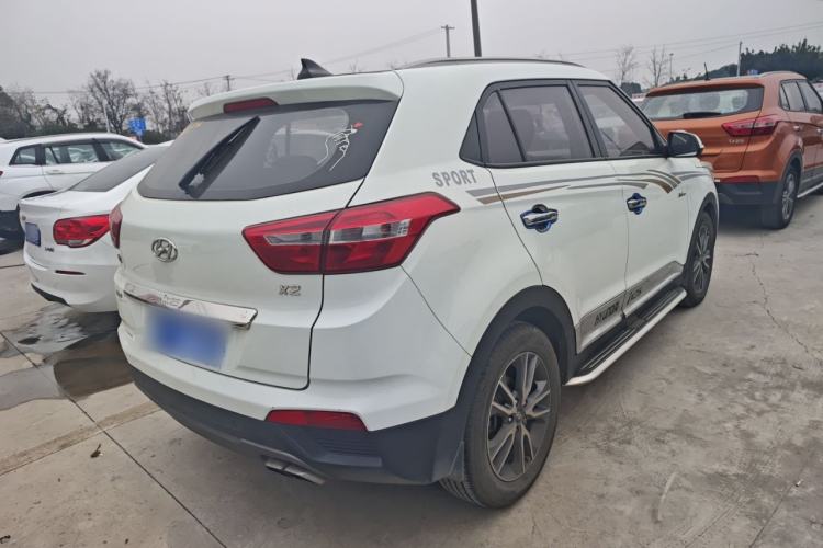Used Hyundai ix25 2016 1.6T Dual-Clutch Two-Wheel Drive Smart GLS Model Rear Right 45 Deg