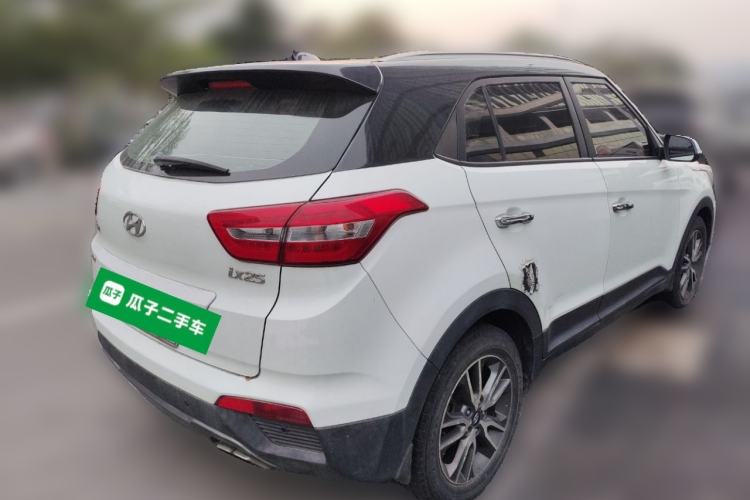 Used Hyundai ix25 2016 1.6T Dual-Clutch Two-Wheel-Drive Deluxe DLX Model Rear Right 45 Deg