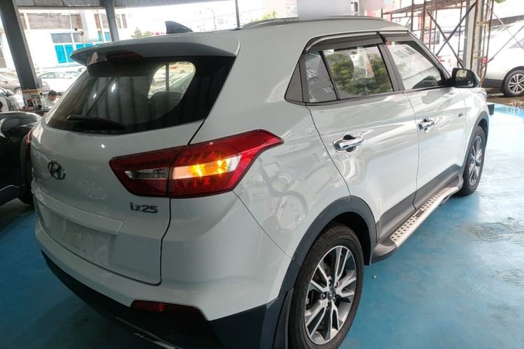 Used Hyundai ix25 2016 1.6T Dual-Clutch Two-Wheel-Drive Deluxe DLX Model Rear Right 45 Deg