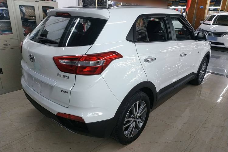Used Hyundai ix25 2016 1.6T Dual-Clutch Two-Wheel Drive Smart GLS Model Rear Right 45 Deg