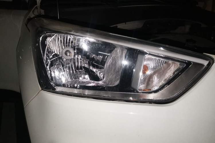 Used Hyundai ix25 2016 1.6T Dual-Clutch Two-Wheel Drive Smart GLS Model Right Front Headlight