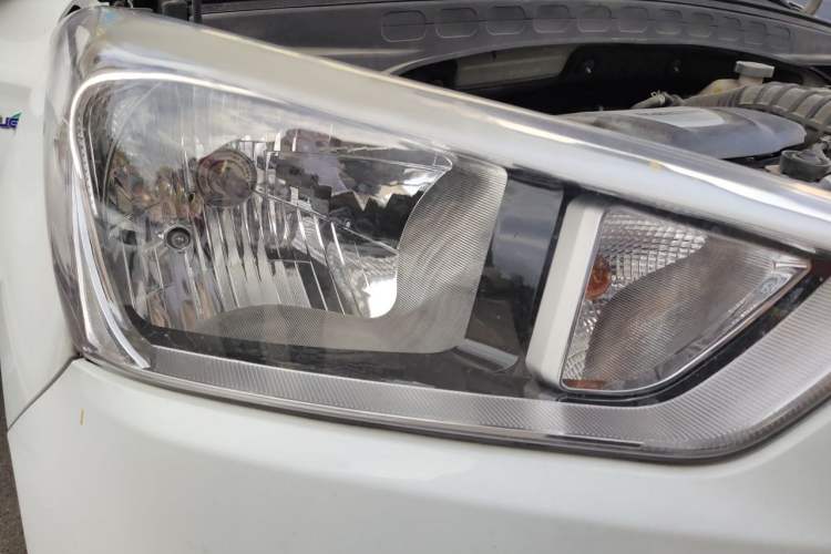 Used Hyundai ix25 2016 1.6T Dual-Clutch Two-Wheel Drive Smart GLS Model Right Front Headlight