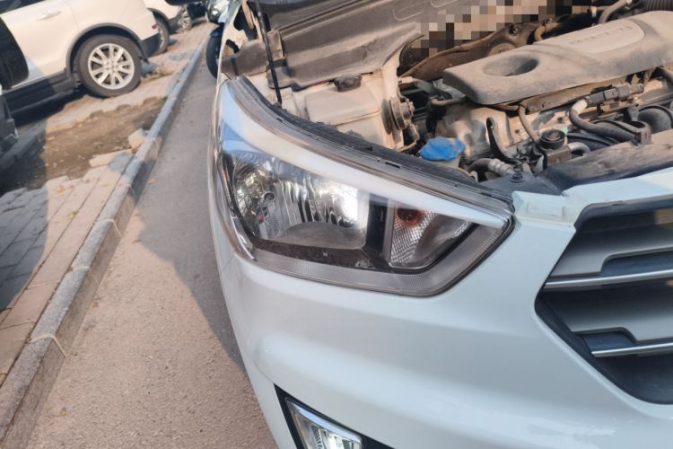 Used Hyundai ix25 2016 1.6T Dual-Clutch Two-Wheel Drive Smart GLS Model Right Front Headlight