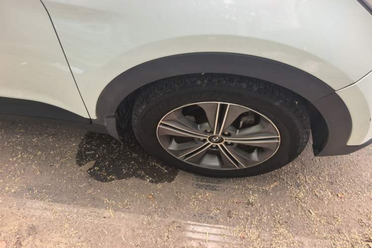 Used Hyundai ix25 2016 1.6T Dual-Clutch Two-Wheel Drive Smart GLS Model Right Front Wheel Hub
