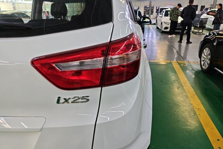 Used Hyundai ix25 2016 1.6T Dual-Clutch Two-Wheel Drive Smart GLS Model Right Rear Taillight