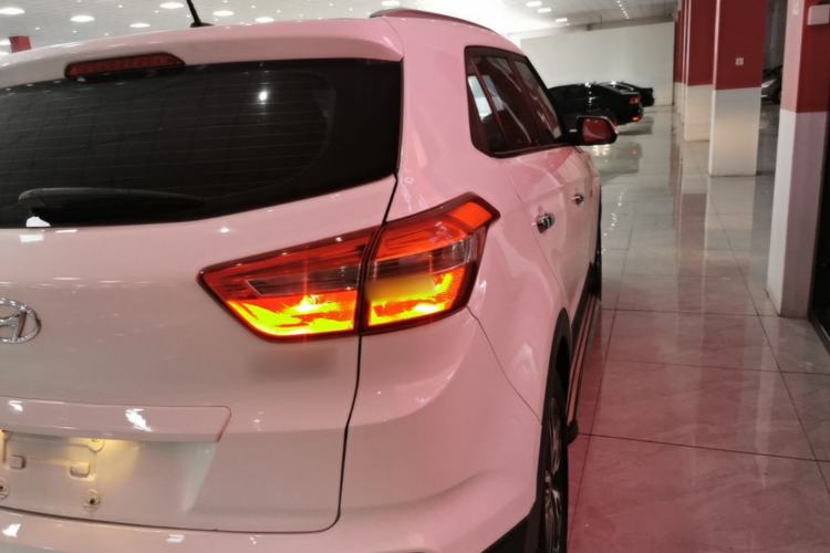 Used Hyundai ix25 2016 1.6T Dual-Clutch Two-Wheel Drive Smart GLS Model Right Rear Taillight