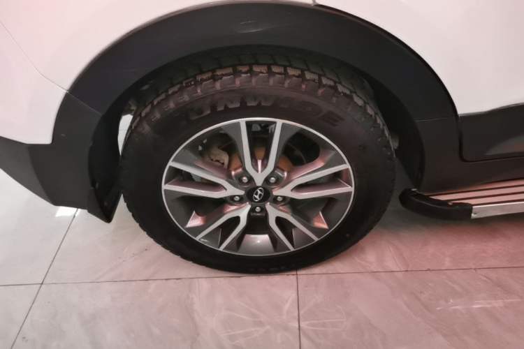 Used Hyundai ix25 2016 1.6T Dual-Clutch Two-Wheel Drive Smart GLS Model Right Rear Wheel Hub