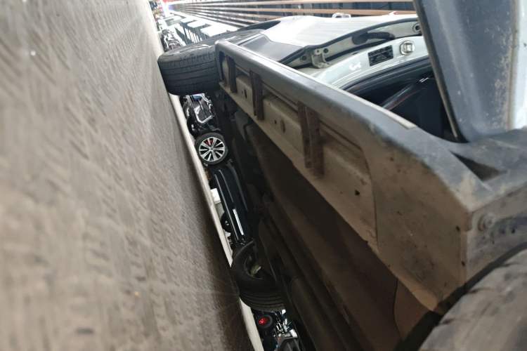 Used Hyundai ix25 2016 1.6T Dual-Clutch Two-Wheel-Drive Deluxe DLX Model Right Side Sill
