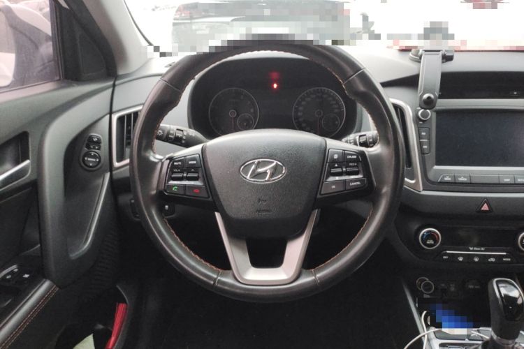 Used Hyundai ix25 2016 1.6T Dual-Clutch Two-Wheel-Drive Deluxe DLX Model Steering Wheel