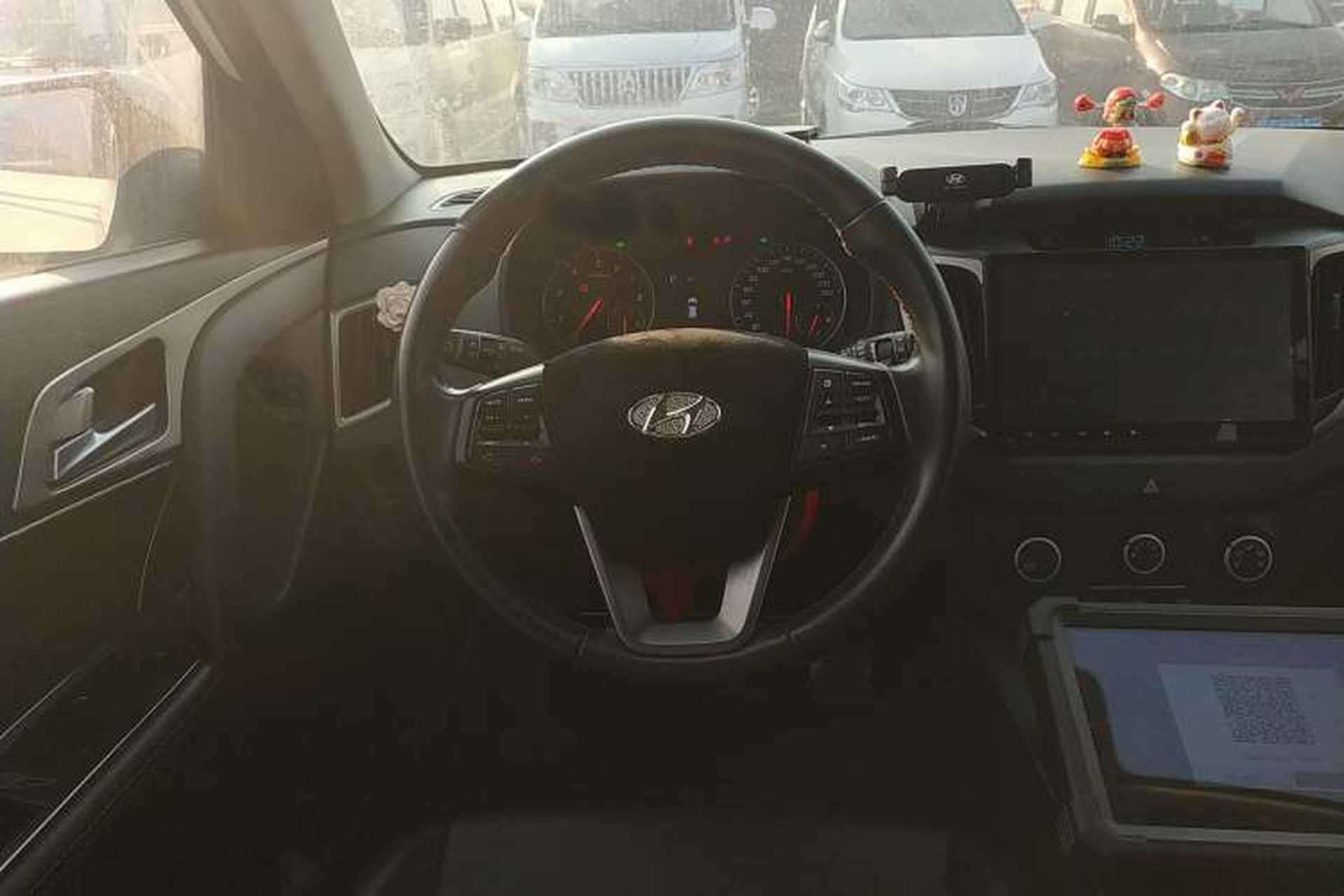 Used Hyundai ix25 2016 1.6T Dual-Clutch Two-Wheel Drive Smart GLS Model Steering Wheel