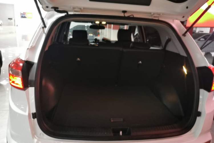 Used Hyundai ix25 2016 1.6T Dual-Clutch Two-Wheel Drive Smart GLS Model Trunk