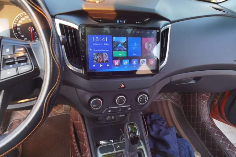 Used Hyundai ix25 2016 1.6T Dual-Clutch Two-Wheel Drive Smart GLS Model Audio And AC Panel