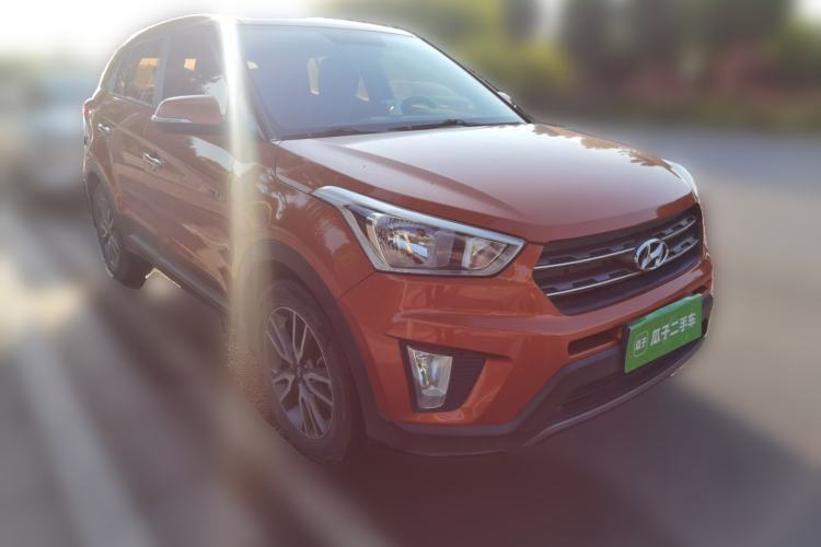 Used Hyundai ix25 2016 1.6T Dual-Clutch Two-Wheel Drive Smart GLS Model Front Right 45 Deg
