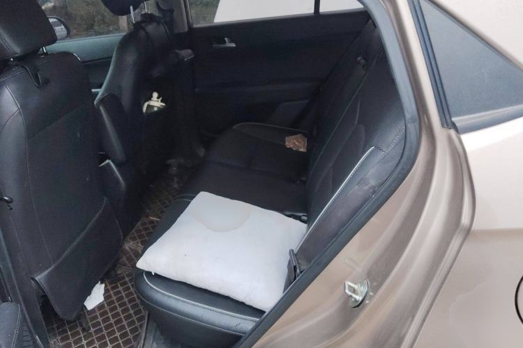 Used Hyundai ix25 2016 1.6T Dual-Clutch Two-Wheel Drive Smart GLS Model Left Rear Seat