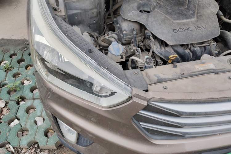 Used Hyundai ix25 2016 1.6T Dual-Clutch Two-Wheel Drive Smart GLS Model Right Front Headlight
