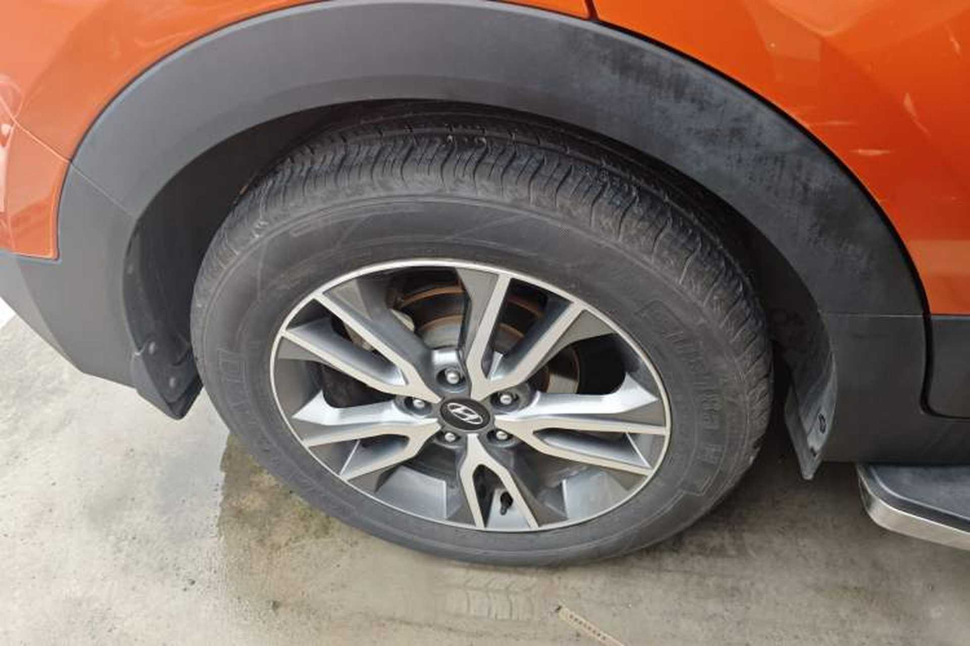 Used Hyundai ix25 2016 1.6T Dual-Clutch Two-Wheel Drive Smart GLS Model Right Rear Wheel Hub
