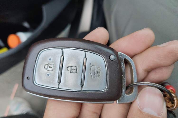 Used Hyundai ix25 2016 1.6T Dual-Clutch Two-Wheel Drive Smart GLS Model Vehicle Key