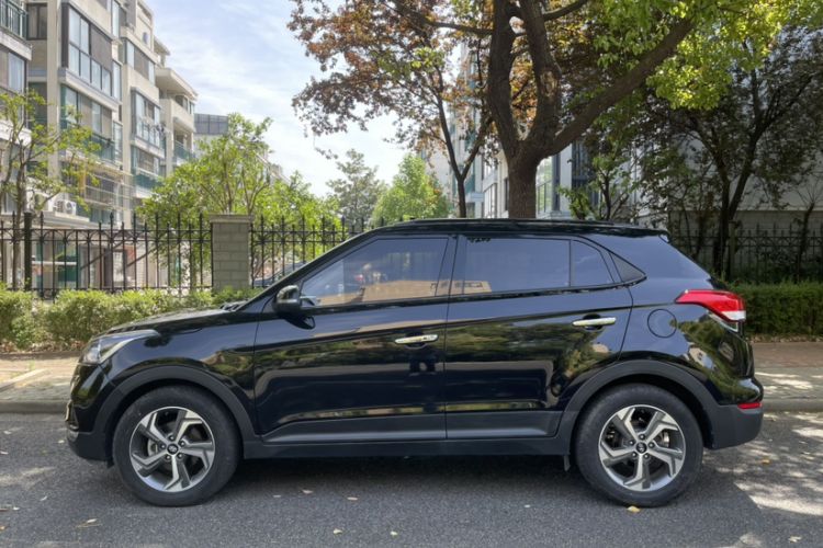 Used Hyundai ix25 2017 1.6L Automatic Smart Version Exterior 1