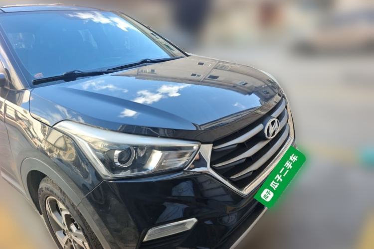 Used Hyundai ix25 2017 1.6L Automatic Smart Version Front Right 45 Deg