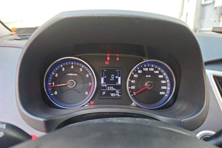 Used Hyundai ix25 2017 1.6L Automatic Smart Version Instrument Cluster