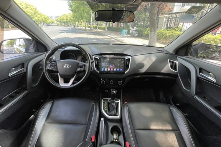 Used Hyundai ix25 2017 1.6L Automatic Smart Version Interior 1
