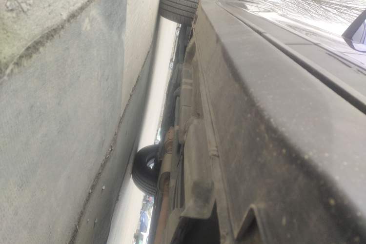 Used Hyundai ix25 2017 1.6L Automatic Smart Version Left Side Sill