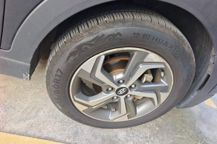 Used Hyundai ix25 2017 1.6L Automatic Smart Version Right Front Wheel Hub