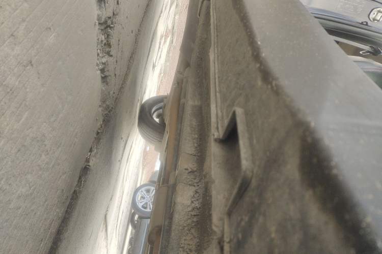 Used Hyundai ix25 2017 1.6L Automatic Smart Version Right Side Sill