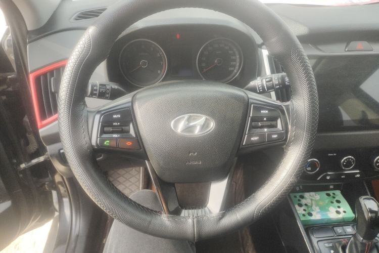 Used Hyundai ix25 2017 1.6L Automatic Smart Version Steering Wheel