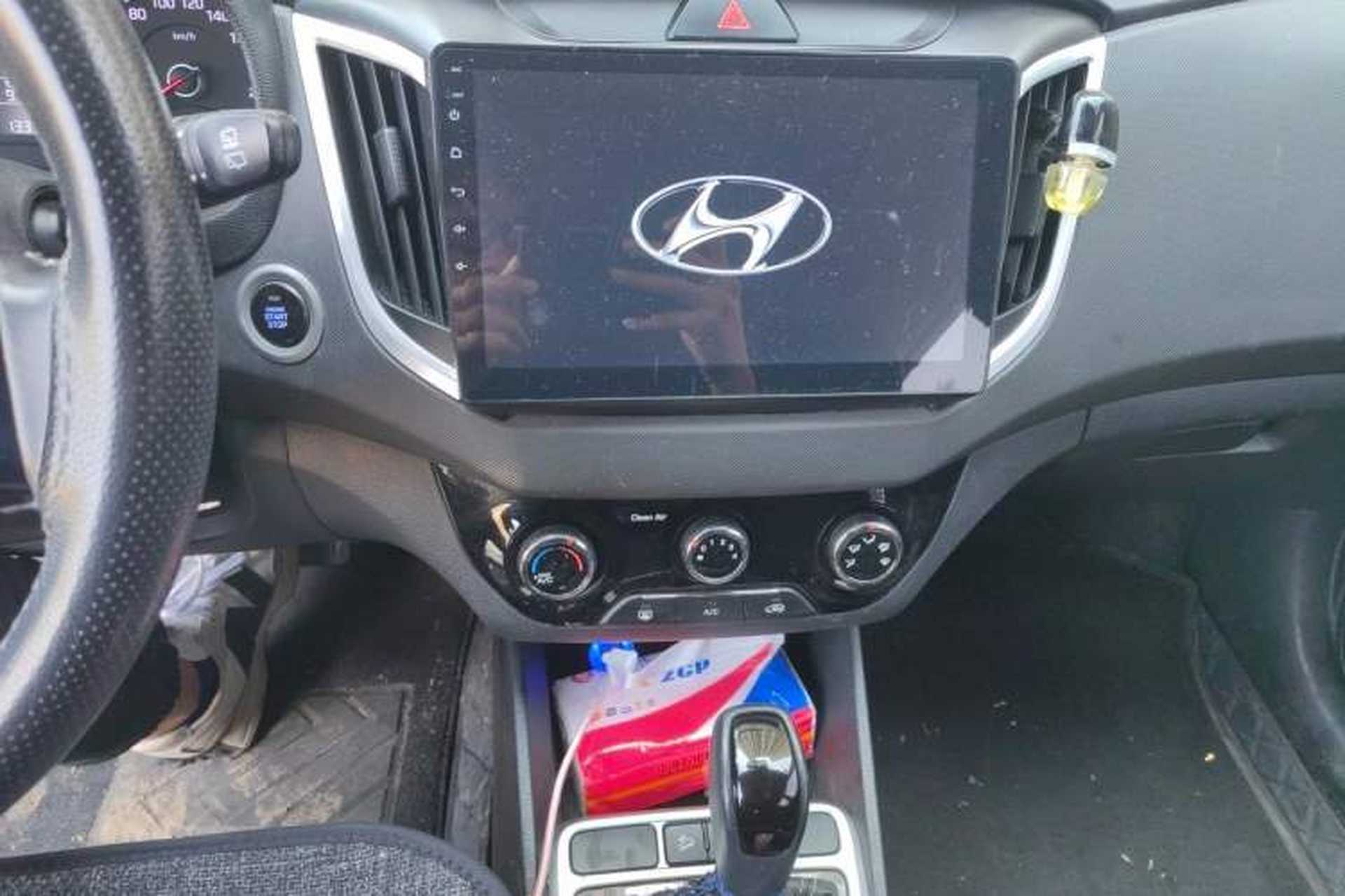 Used Hyundai ix25 2017 1.6L Automatic Smart Version Audio And AC Panel