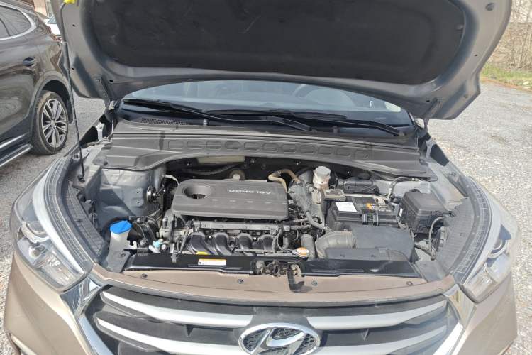 Used Hyundai ix25 2017 1.6L Automatic Smart Version Engine Bay
