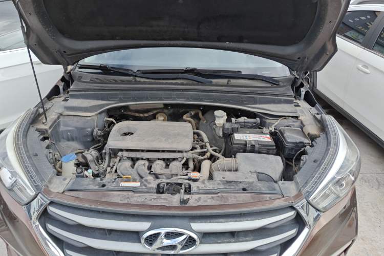 Used Hyundai ix25 2017 1.6L Automatic Smart Version Engine Bay