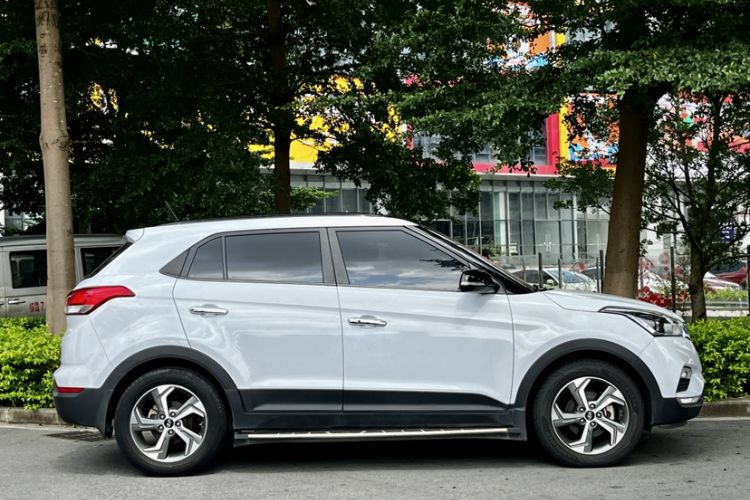 Used Hyundai ix25 2017 1.6L Automatic Smart Version Exterior 3
