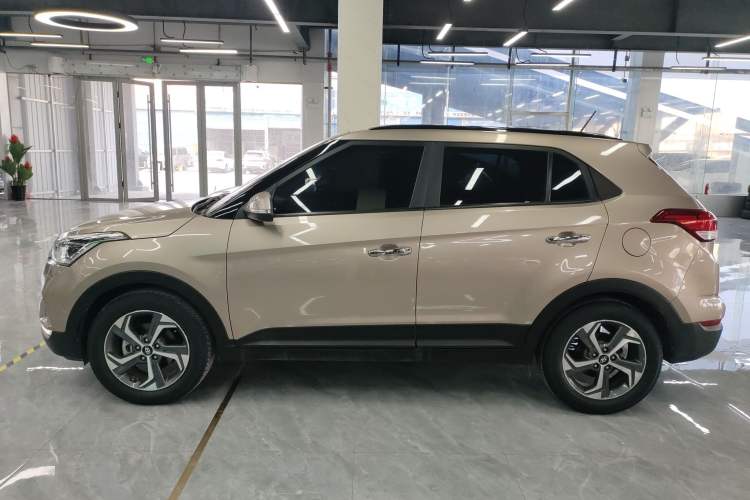 Used Hyundai ix25 2017 1.6L Automatic Smart Version Exterior 3