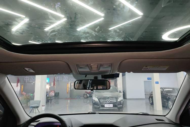 Used Hyundai ix25 2017 1.6L Automatic Smart Version Headliner